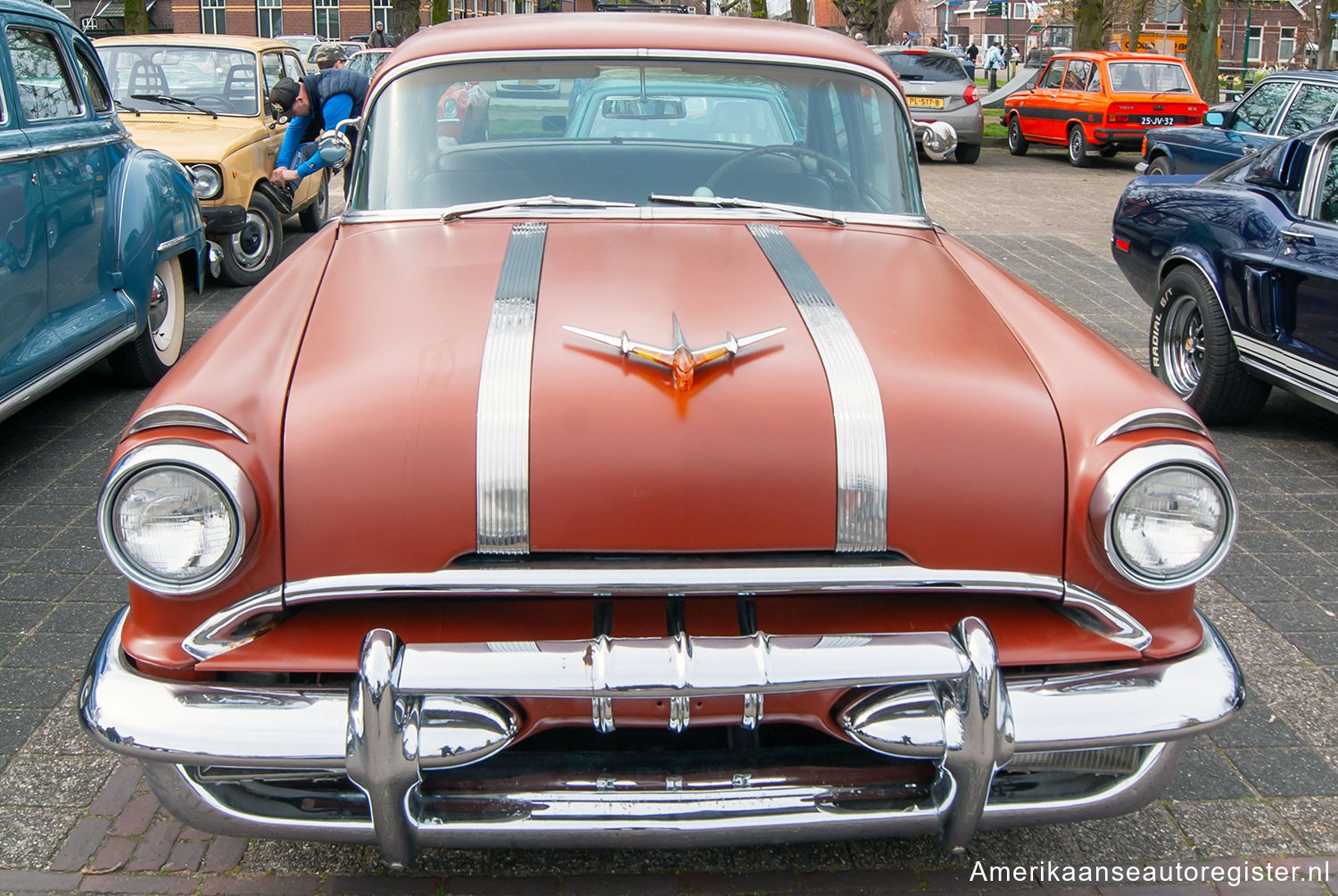 Kustom Pontiac Star Chief uit 1955